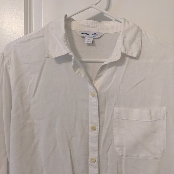 Old Navy White Boyfriend Button Down Shirt - Size Medium - Picture 2 of 4